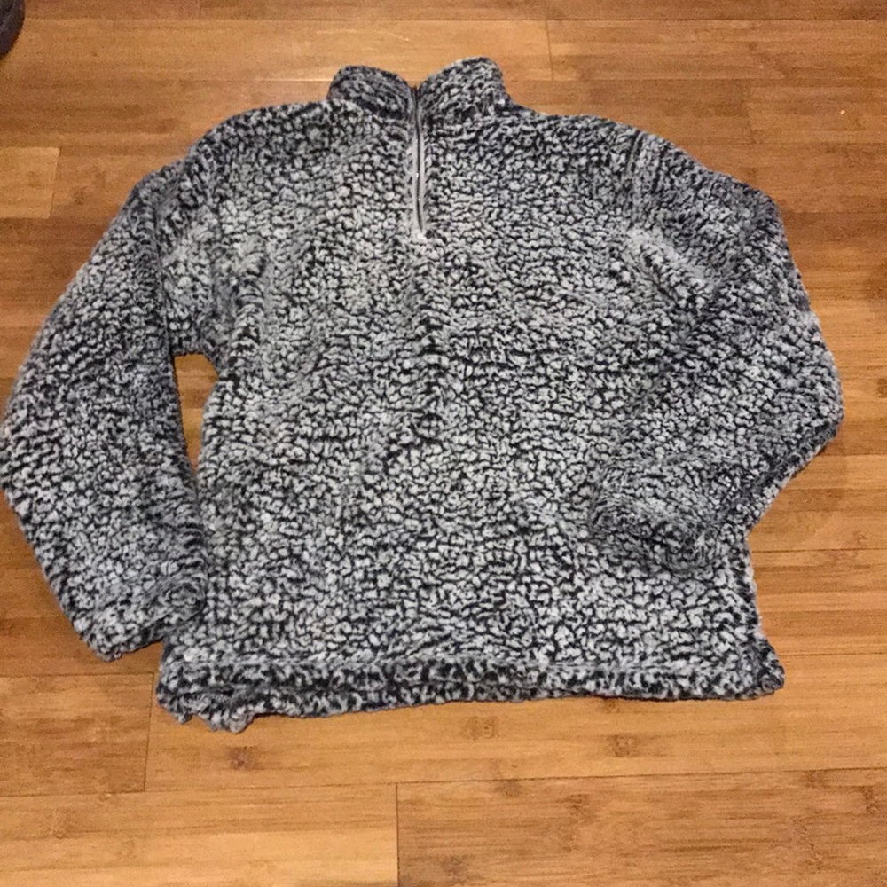 🍍NWOT Quarter zip sherpa